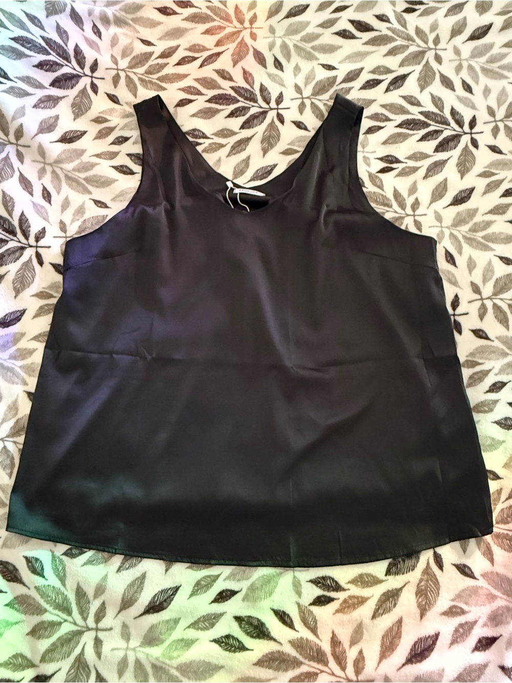 Satin Scoop-Neck Camisole Tank Top in Black